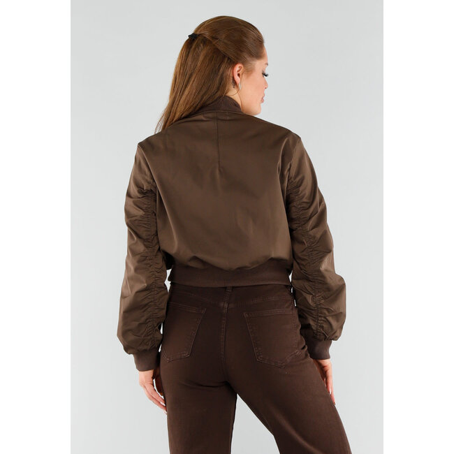 Braune Bomberjacke mit Reißverschluss und elastischen Bündchen