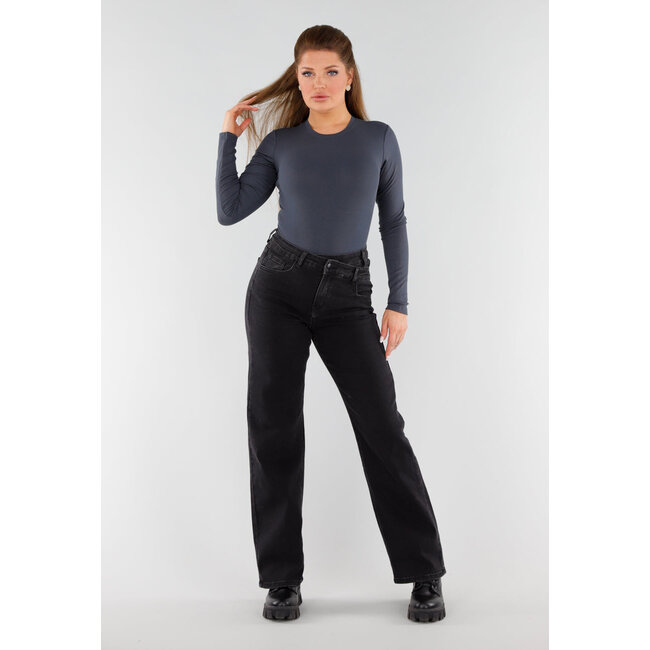 Dunkelgrauer gerippter String-Body mit langen Ärmeln und Rundhalsausschnitt