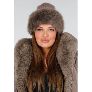 Braune Kunstfellmütze