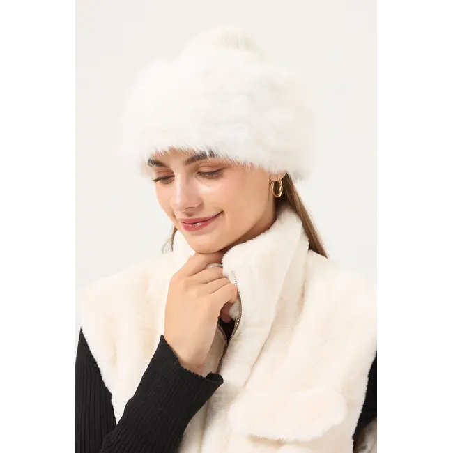 Beige Gebreide Muts met Brede Faux Fur Rand