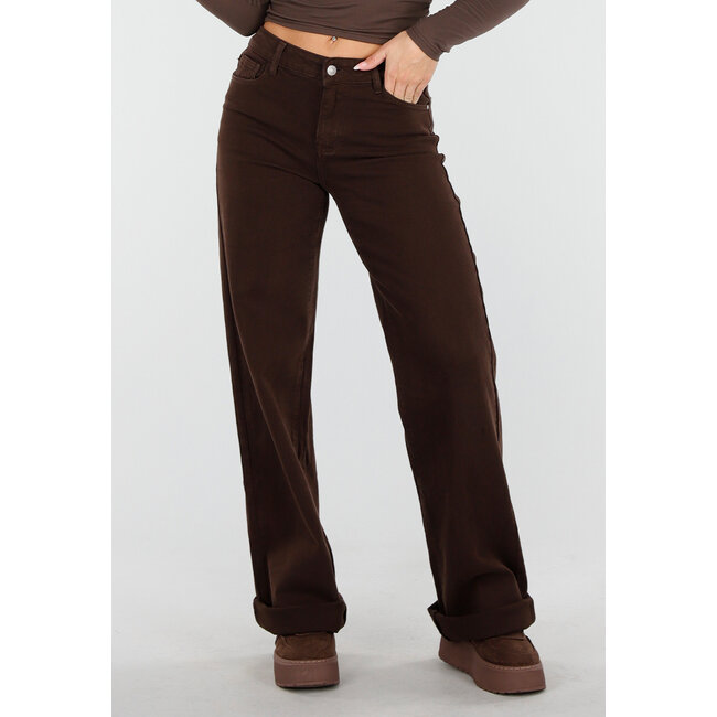 Braune Straight Leg Stretch Jeans mit hoher Taille und geradem Bein