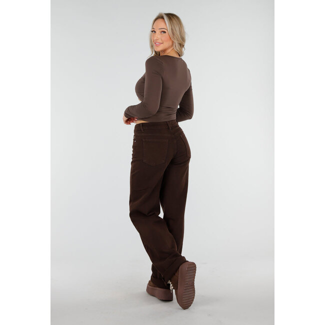 Braune Straight Leg Stretch Jeans mit hoher Taille und geradem Bein