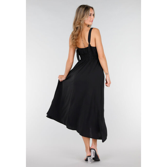 Schwarzes Midikleid mit breiten Trägern und Stretchanteil