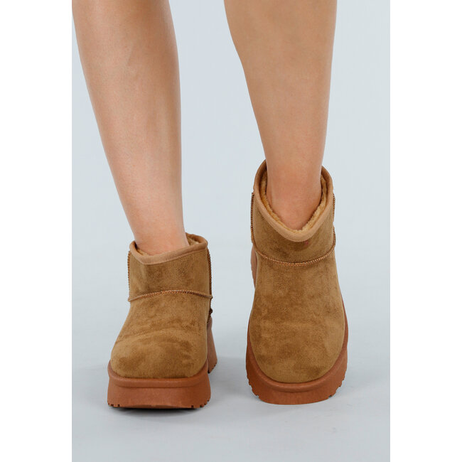 Braune Wildleder-Snowboots mit Futter