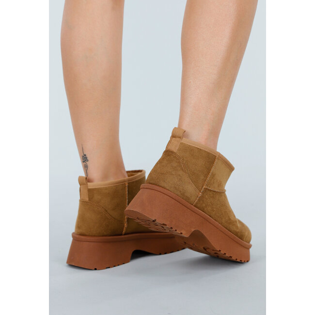 Braune Wildleder-Snowboots mit Futter