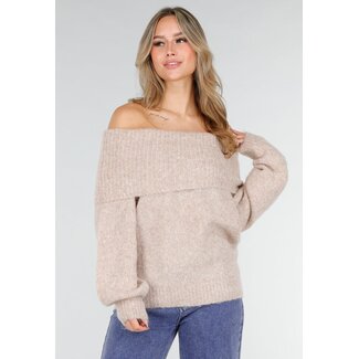 Beigefarbener Off-Shoulder-Pullover