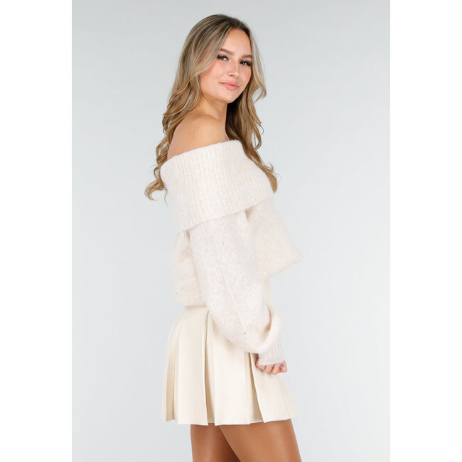 Cremefarbener Off-Shoulder-Pullover mit Wolle und lockerer Passform