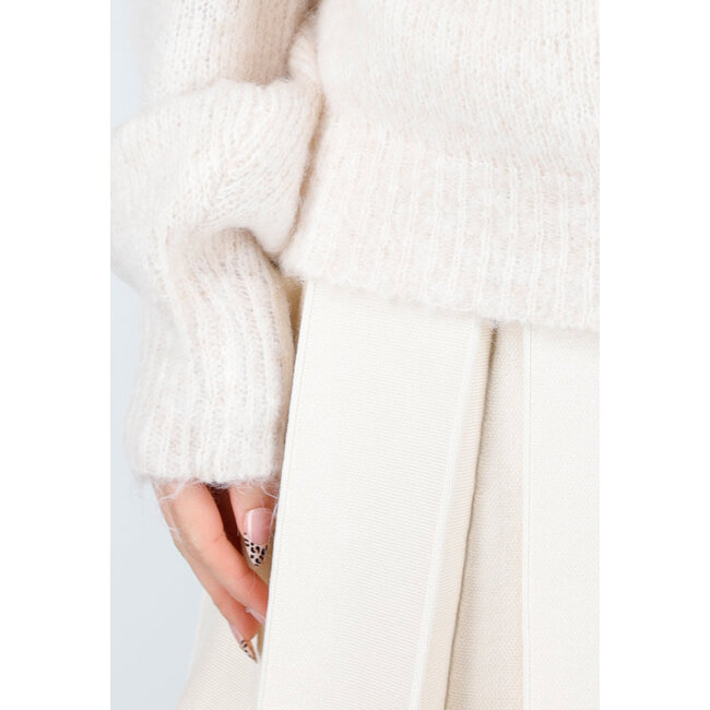 Cremefarbener Off-Shoulder-Pullover mit Wolle und lockerer Passform