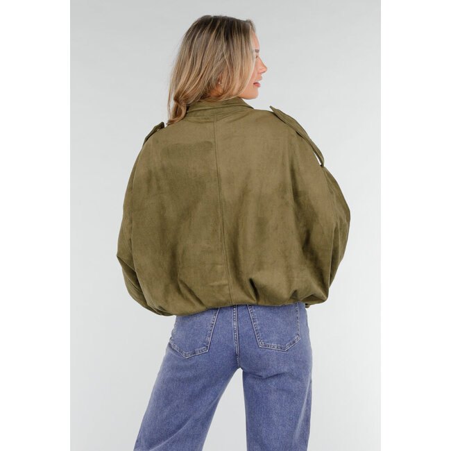 Olive-grüner Oversized-Mantel in Wildlederoptik mit Kragen und langen Ärmeln