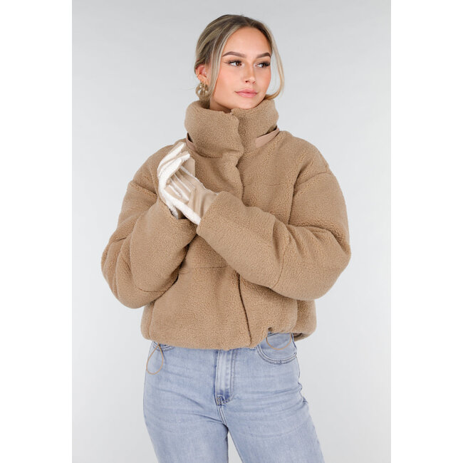 Warme Wildlederhandschuhe mit weichem Teddyfutter und kontrastierendem Finish