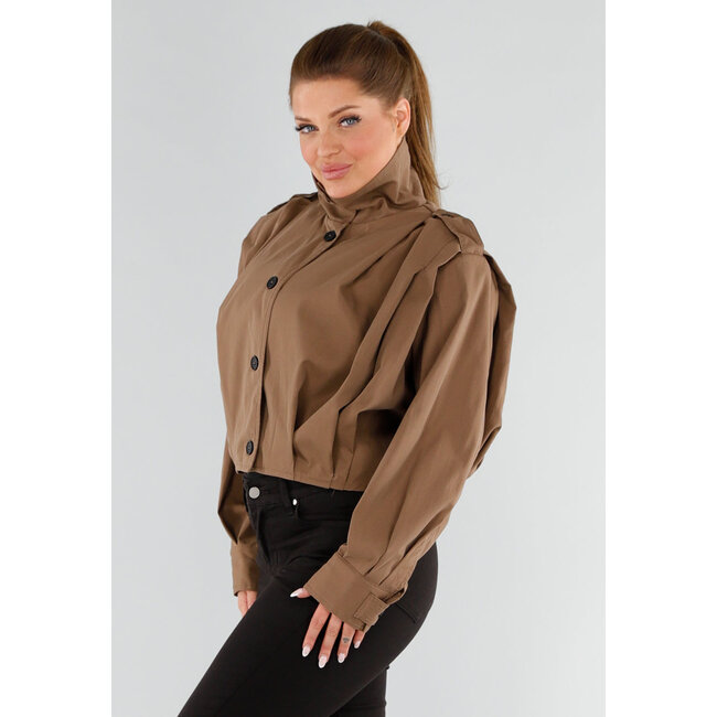 Brauner, verkürzter Trenchcoat mit Knopfverschluss und breitem Kragen