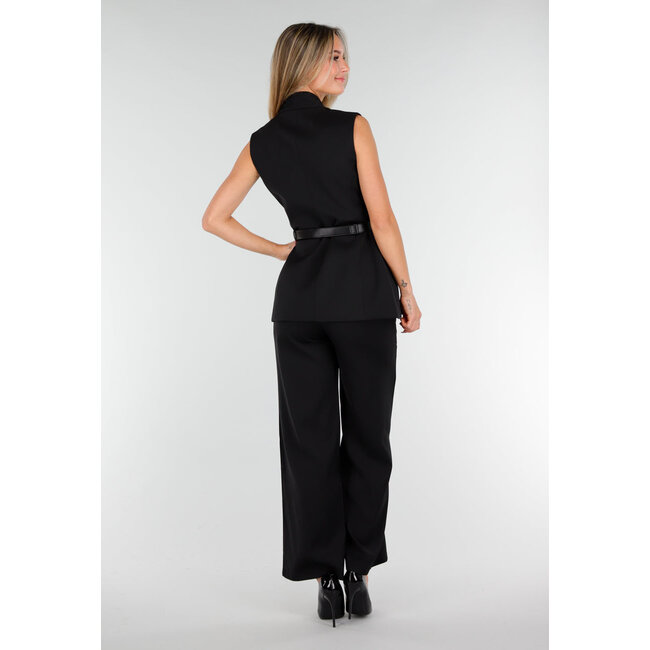 Schwarzes Damen-Set mit ärmellosem Oberteil, auffälligem Gürtel und weit geschnittener Hose