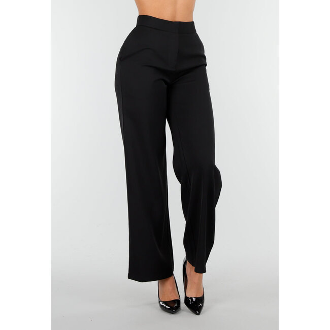 Schwarzes Damen-Set mit ärmellosem Oberteil, auffälligem Gürtel und weit geschnittener Hose