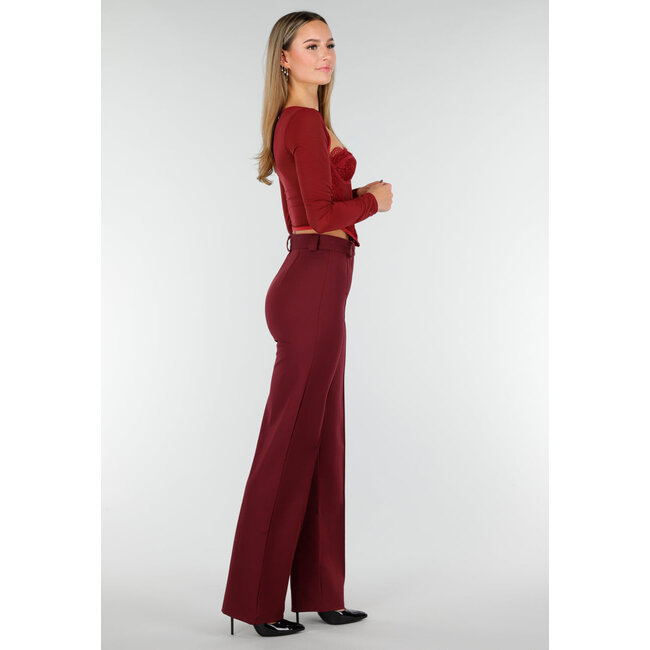 Bordeaux Korsett-Oberteil mit Spitze, langen Ärmeln und Stäbchen