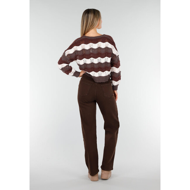 Braun-beige Strickjacke mit Wellenstreifen und herzförmigen Knöpfen