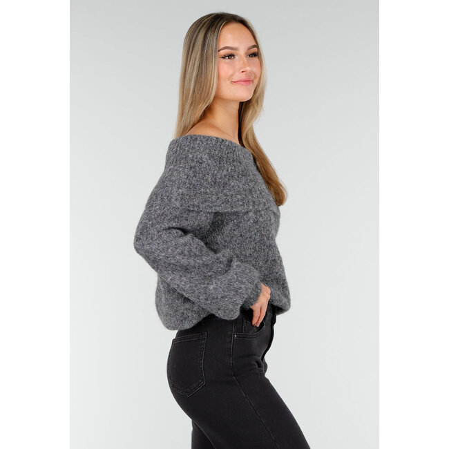 Grauer Off-Shoulder-Strickpullover mit weitem Rollkragen und langen Ärmeln