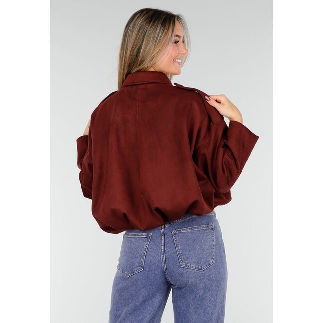 Burgunderfarbener Mantel im Wildleder-Look mit Stehkragen und lockerer Passform