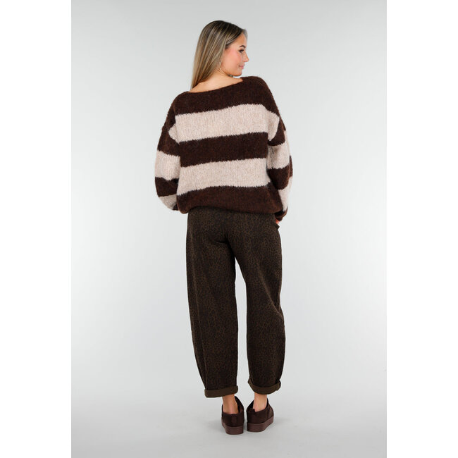 Gestreifter, flauschiger Pullover in Braun und Beige mit lockerer Passform