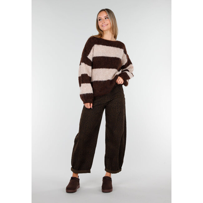 Gestreifter, flauschiger Pullover in Braun und Beige mit lockerer Passform