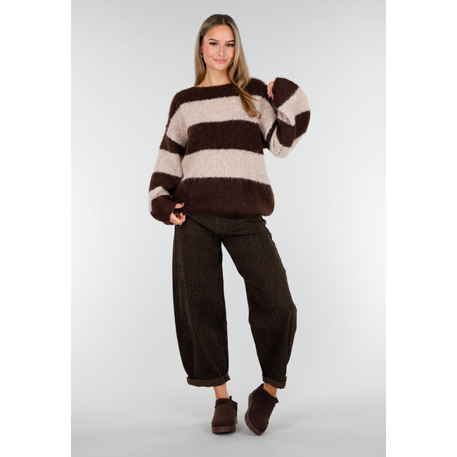 Gestreifter, flauschiger Pullover in Braun und Beige mit lockerer Passform