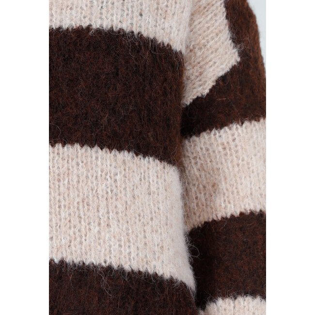 Gestreifter, flauschiger Pullover in Braun und Beige mit lockerer Passform