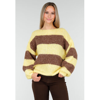 Gelb-brauner gestreifter flauschiger Pullover