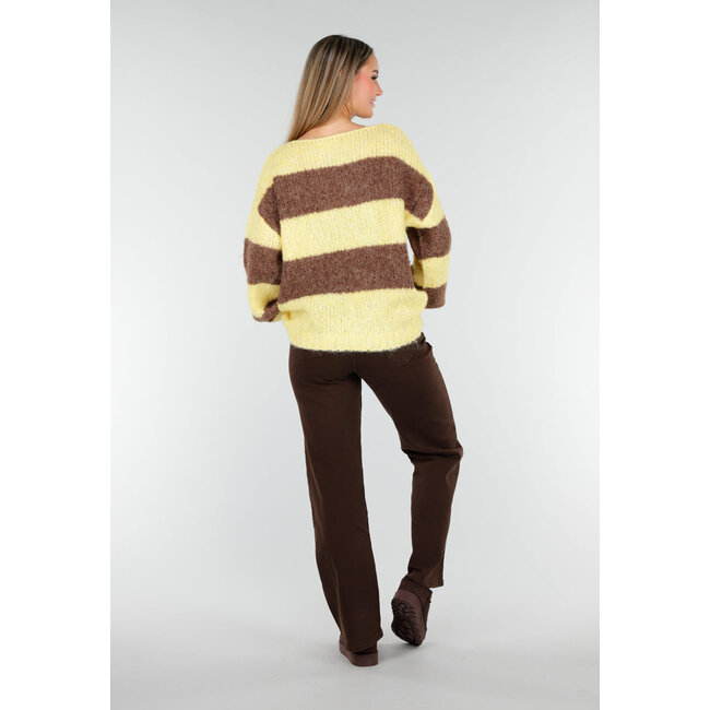 Gestreifter, flauschiger Pullover in Gelb und Braun mit lockerer Passform
