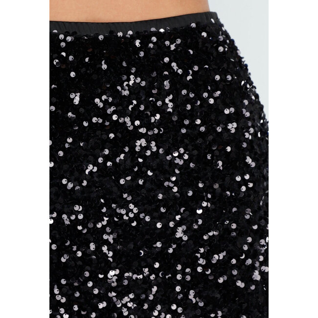Schwarzer Midirock mit Allover-Pailletten und dezent ausgestelltem Saum