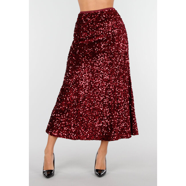 Roter Midi-Rock mit Allover-Pailletten und dezent ausgestelltem Saum