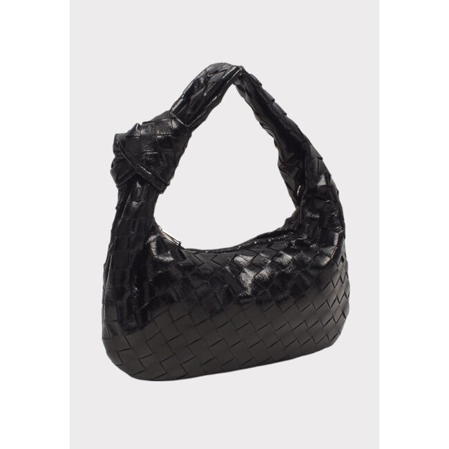 Geflochtene Handtasche mit kurzem Henkel