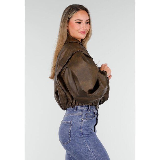Braune Oversized-Jacke aus Kunstleder mit Puffärmeln