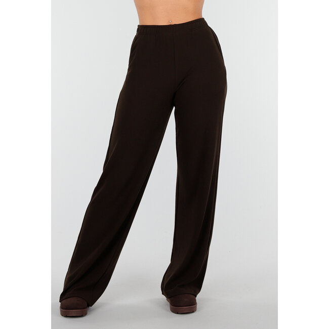Braune weiche Stretchhose mit geradem Bein