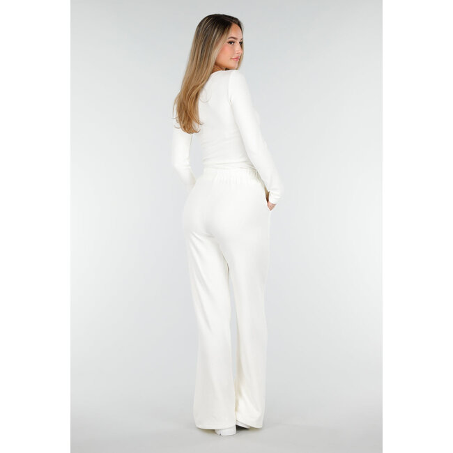 Weiße, weiche Stretchhose mit geradem Bein