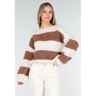 Gestreifter cremefarbener und brauner Pullover