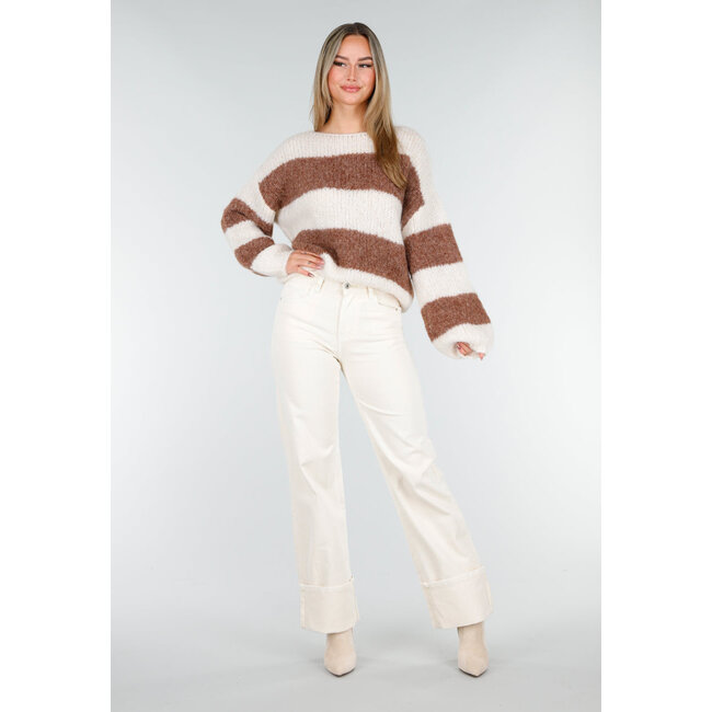 Gestreifter cremefarbener und brauner Wollpullover mit langen Ärmeln