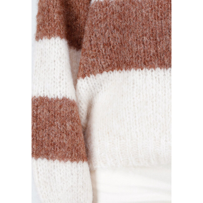 Gestreifter cremefarbener und brauner Wollpullover mit langen Ärmeln