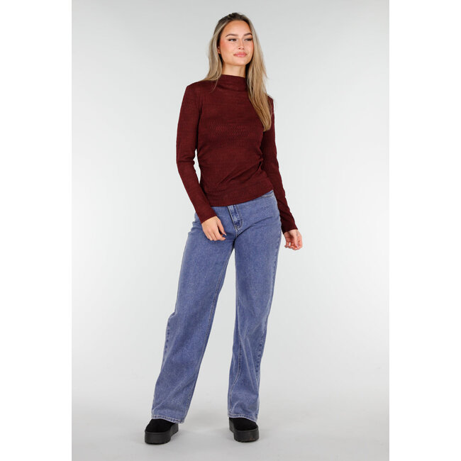 Bordeaux Langarm-Oberteil mit dezenter Struktur