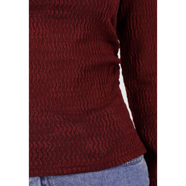 Bordeaux Langarm-Oberteil mit dezenter Struktur
