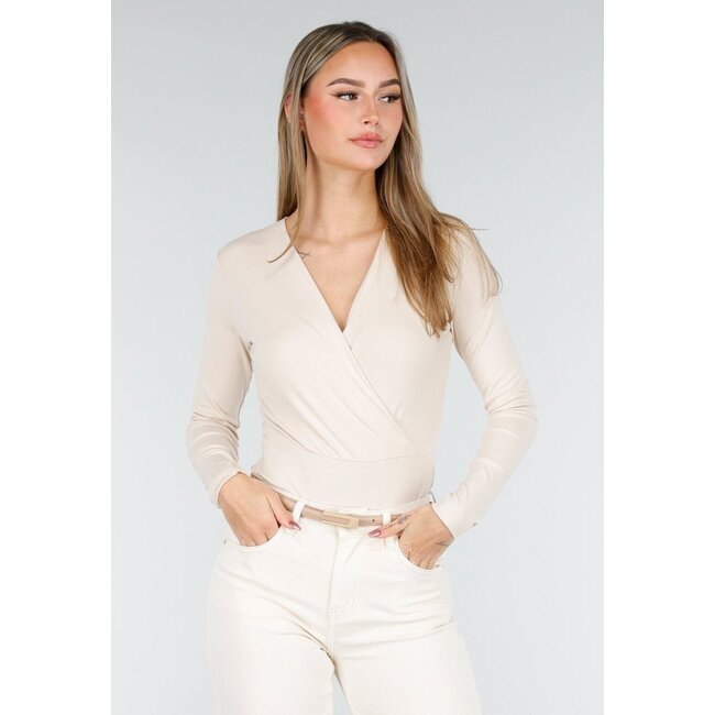 Cremefarbener Stretch-Body mit langen Ärmeln und V-Ausschnitt