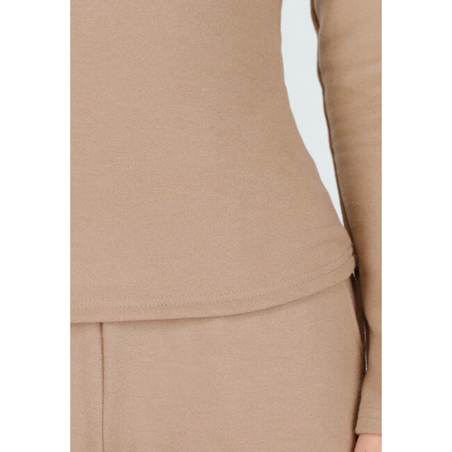 Beigefarbenes, weiches Stretch-Oberteil mit Rundhalsausschnitt und langen Ärmeln
