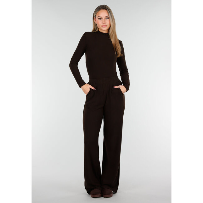 Braunes, weiches Stretch-Oberteil mit Rollkragen und langen Ärmeln