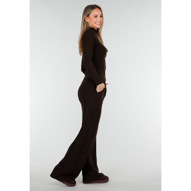 Braunes, weiches Stretch-Oberteil mit Rollkragen und langen Ärmeln