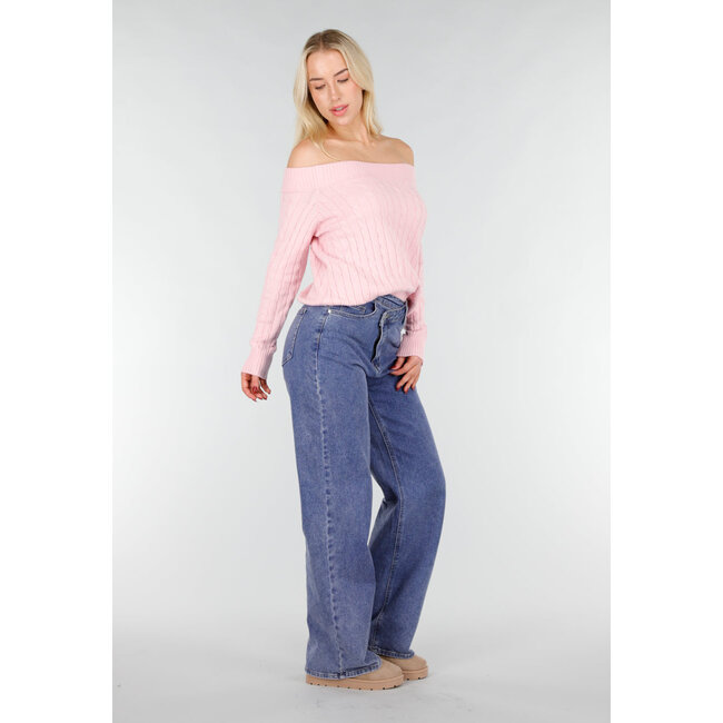 Hellrosa Off-Shoulder-Pullover mit Zopfmuster und breitem Halsausschnitt