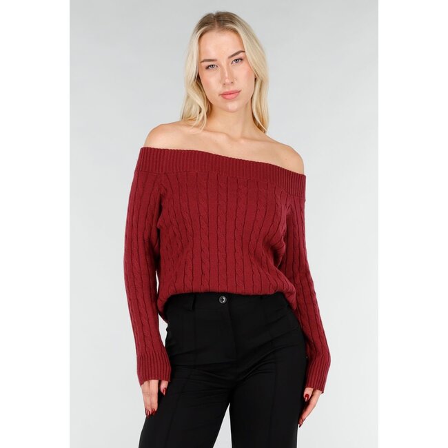 Dunkelrosa Off-Shoulder-Pullover mit Zopfmuster und breitem Halsausschnitt