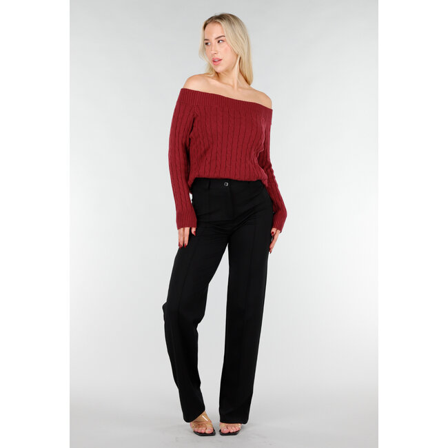 Dunkelrosa Off-Shoulder-Pullover mit Zopfmuster und breitem Halsausschnitt