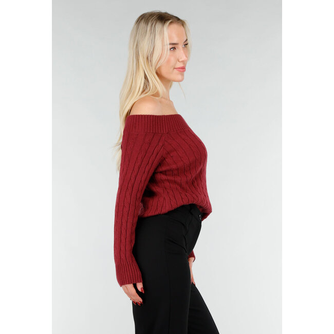 Dunkelrosa Off-Shoulder-Pullover mit Zopfmuster und breitem Halsausschnitt