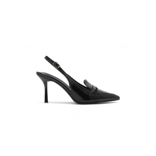 Schwarze Slingback-Pumps mit goldfarbenen Metallbeschlägen