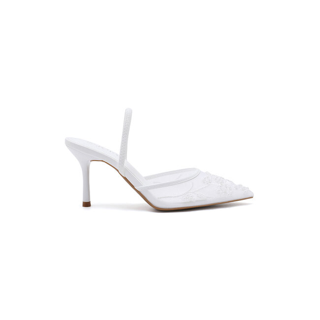 Weiße Slingback-Pumps mit Spitze und Perlen