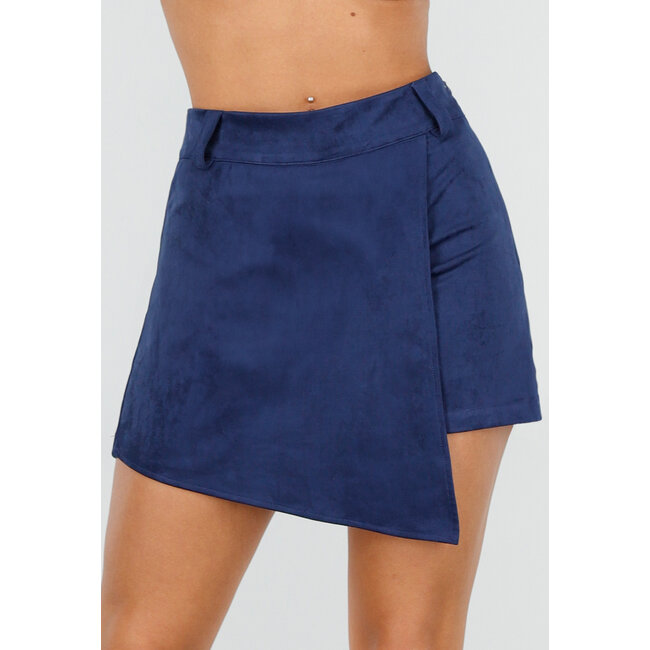 Dunkelblauer Skort in Wildlederoptik mit Gürtelschlaufen