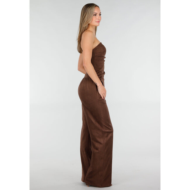 Braune Wildlederhose mit geradem Bein und Nahtdetails